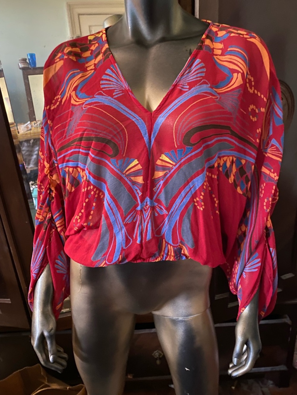 Free People Red Printed V-Neck Cropped Top - Picture 3 of 8